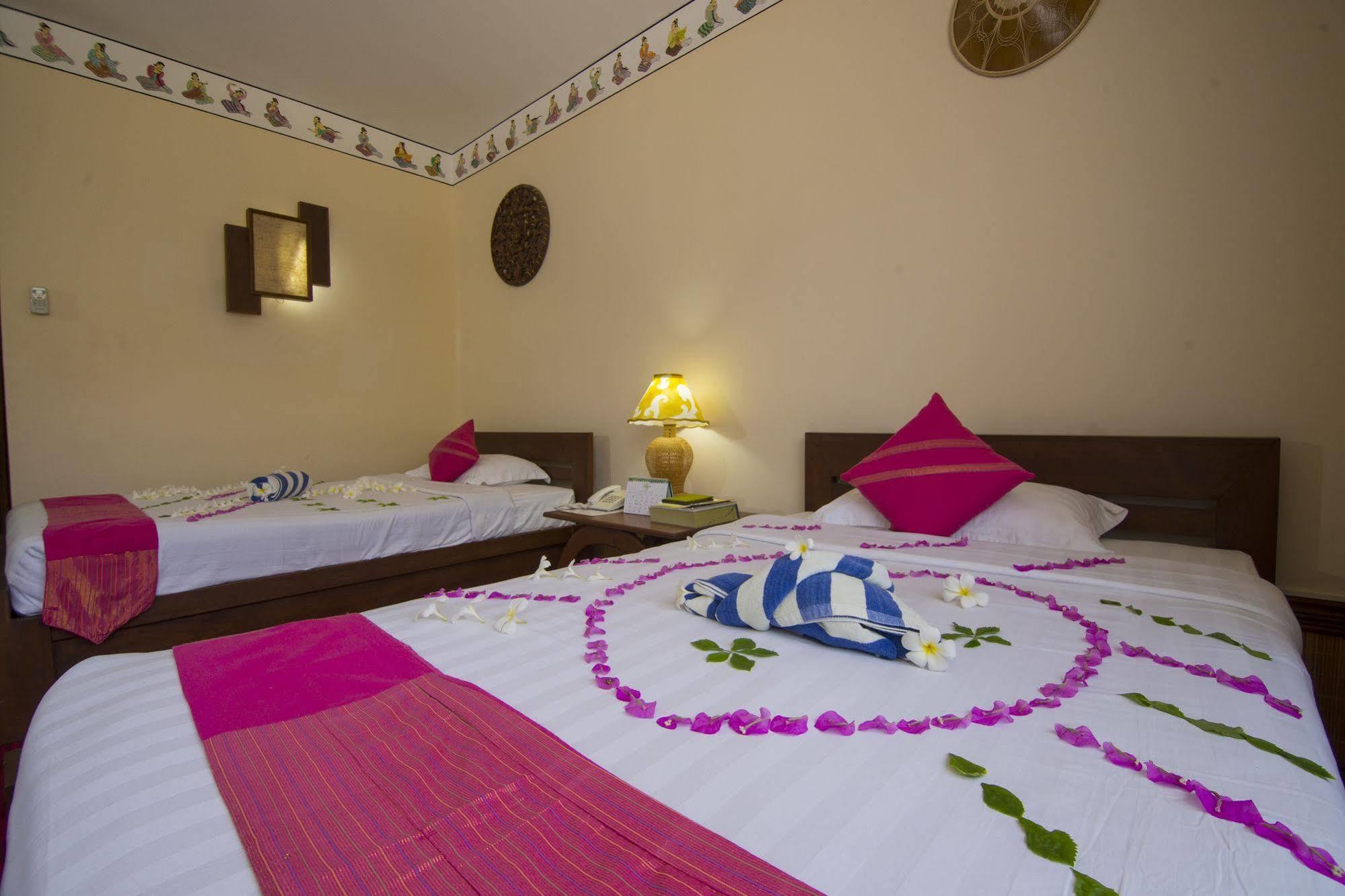 Bawga Theiddhi Hotel باغان المظهر الخارجي الصورة
