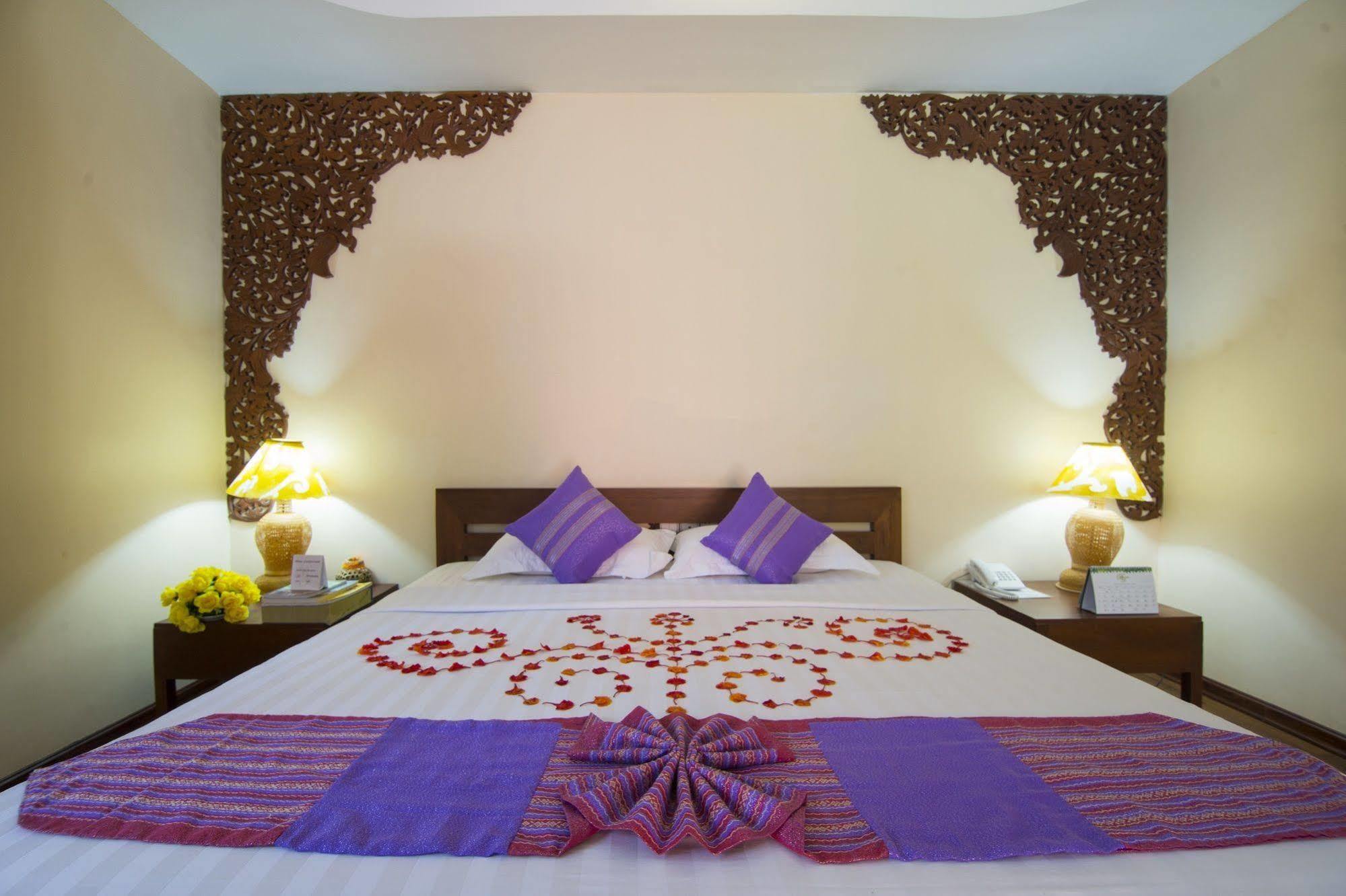 Bawga Theiddhi Hotel باغان المظهر الخارجي الصورة